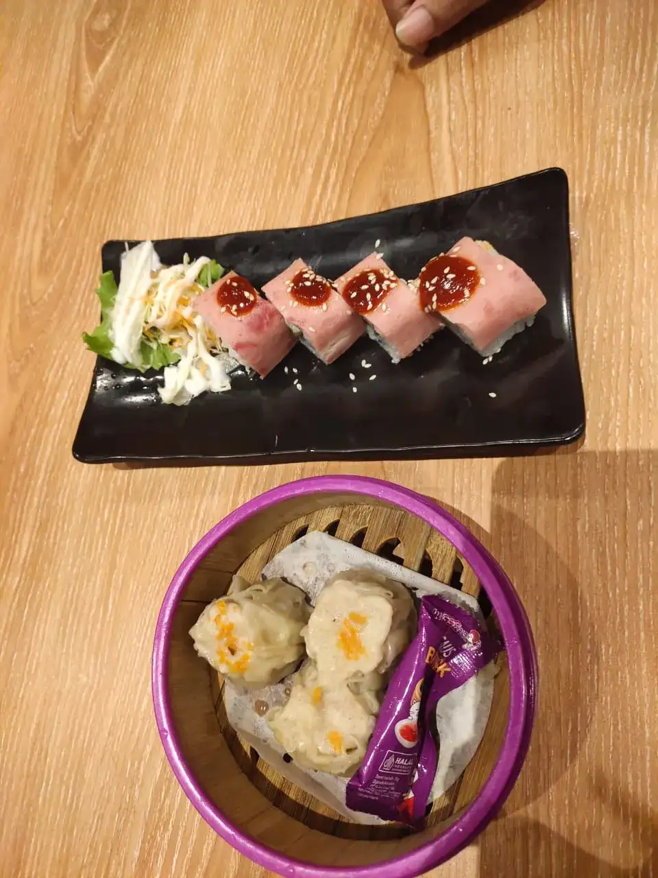 dimsum dan sushi