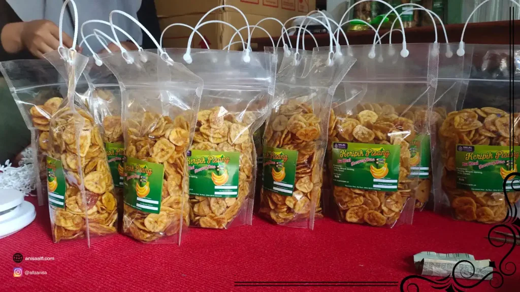 usaha keripik pisang bu reni