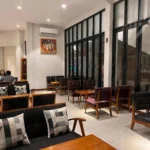 Nata Coffee and Eatery jadi tempat yang nyaman untuk makan bersama keluarga