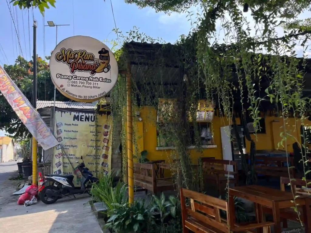 tempat makan aneka olahan pisang di blitar